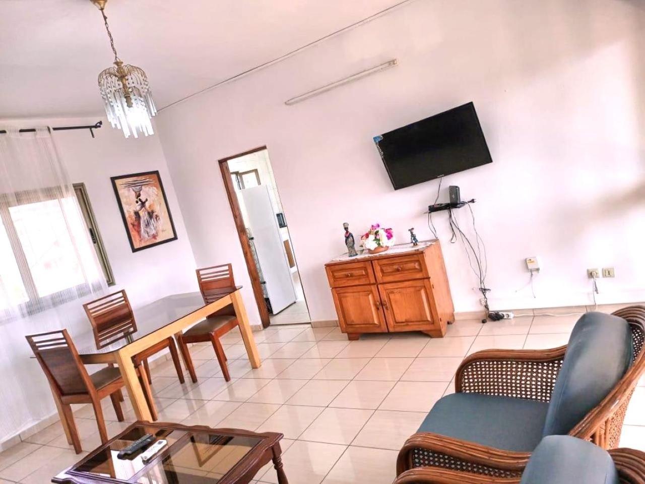Rosalie'S Suites Lomé Eksteriør bilde