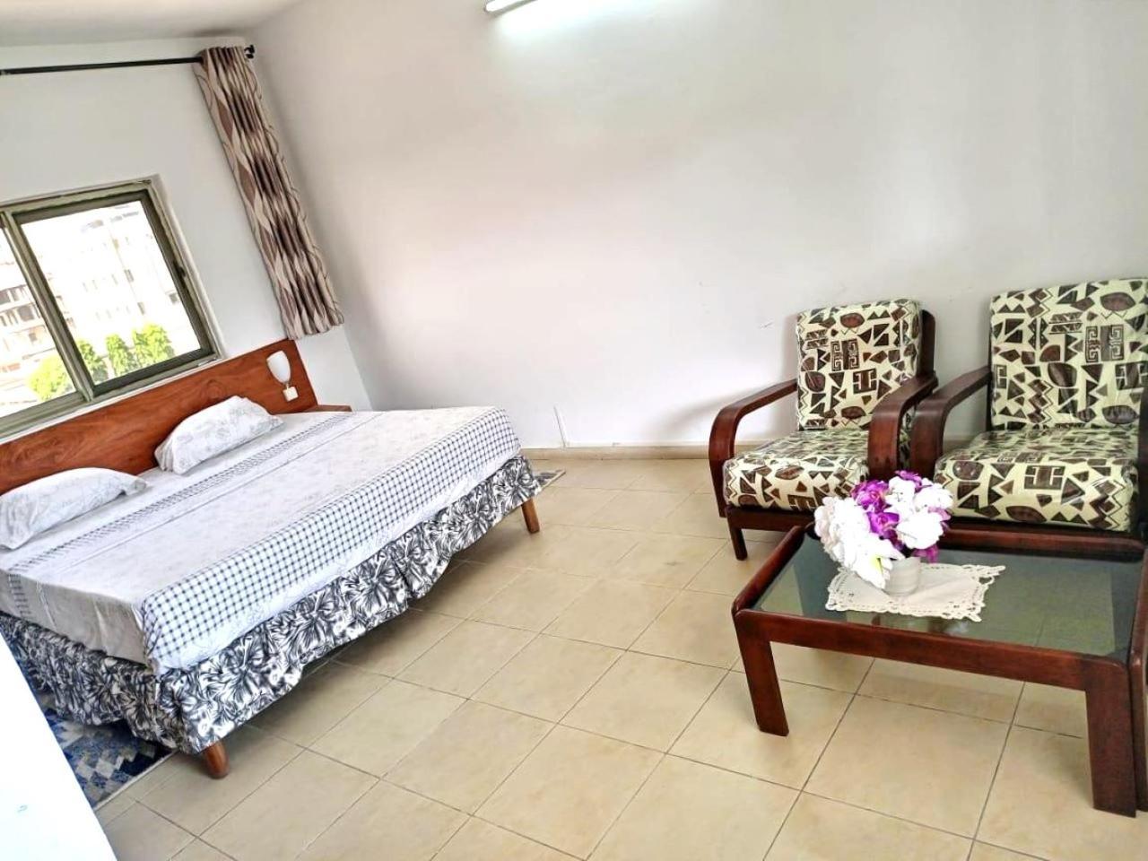 Rosalie'S Suites Lomé Eksteriør bilde