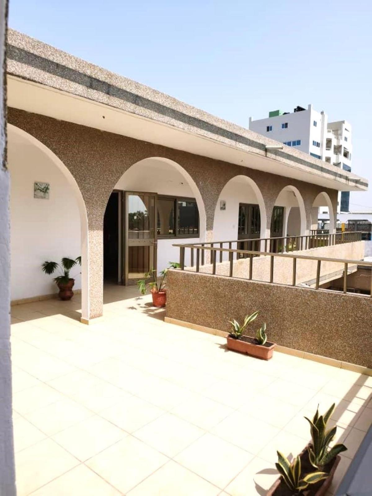 Rosalie'S Suites Lomé Eksteriør bilde