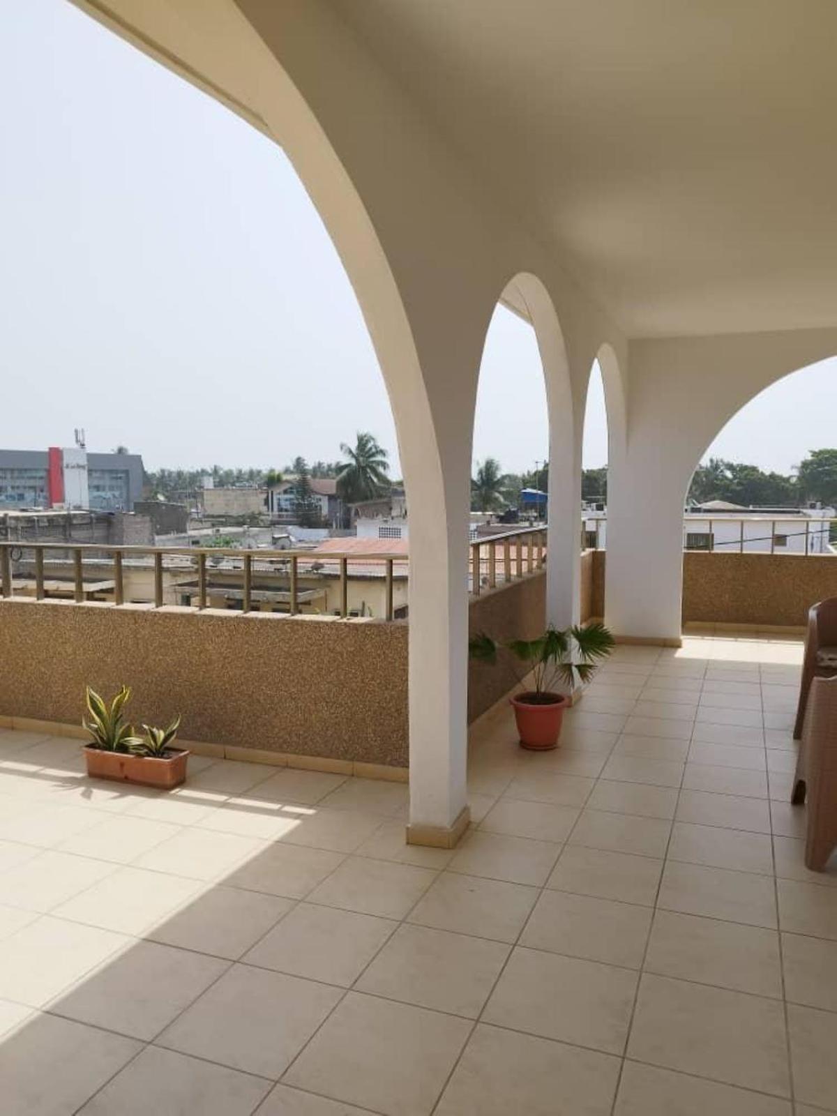 Rosalie'S Suites Lomé Eksteriør bilde